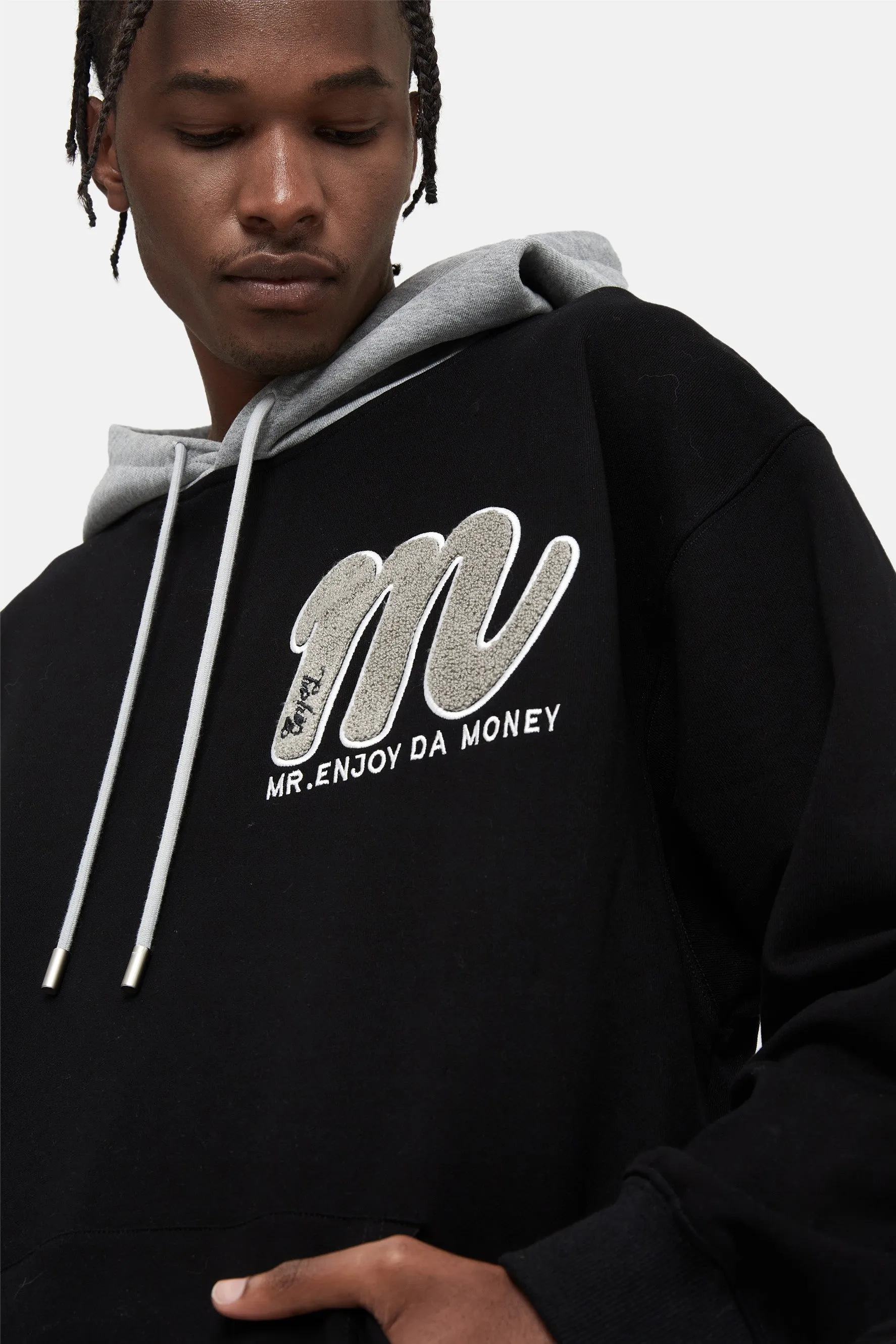 MEDM EMBROIDERED LOGO HOODIE