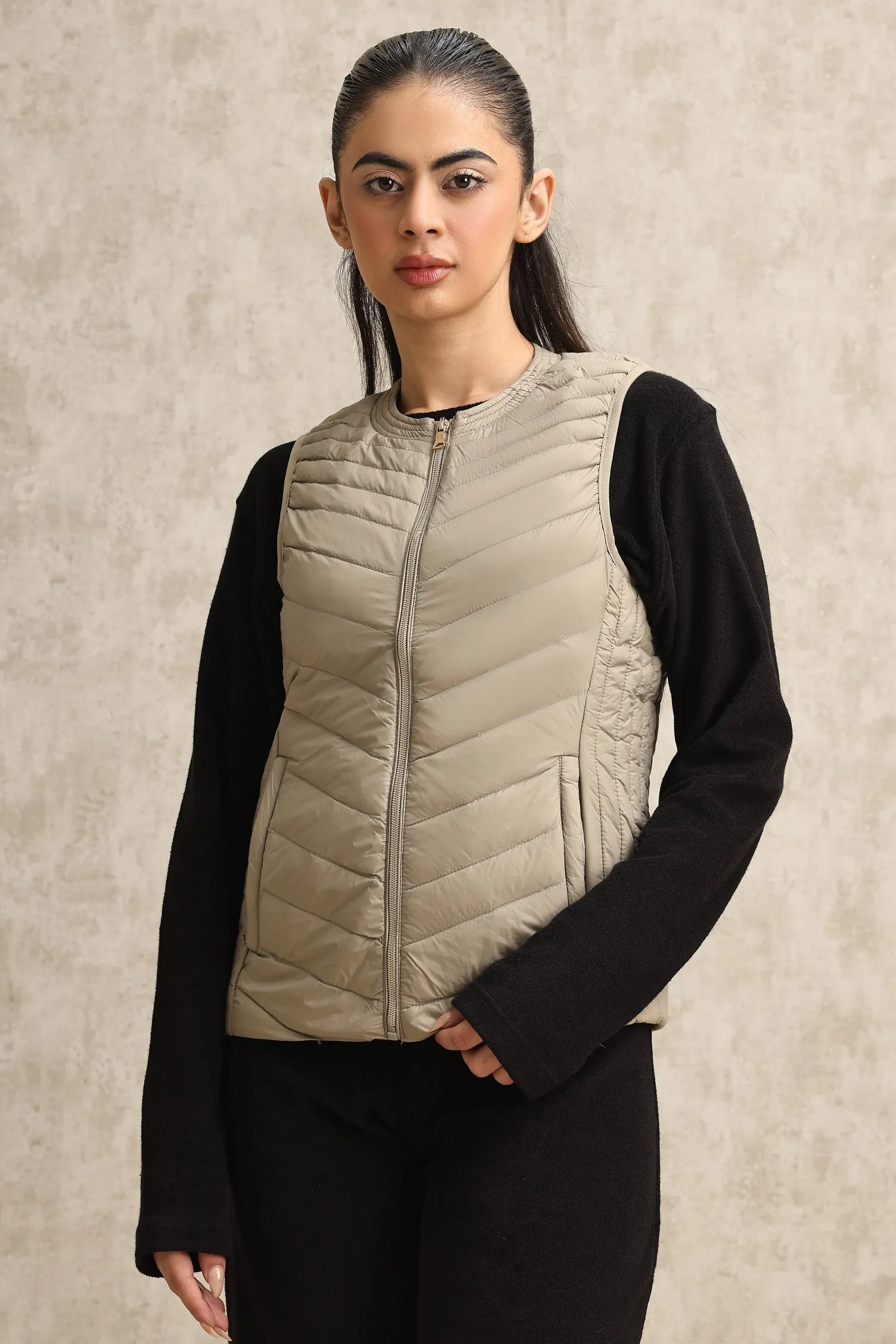 ULTRA-LIGHT QUILTED VEST-KHAKI