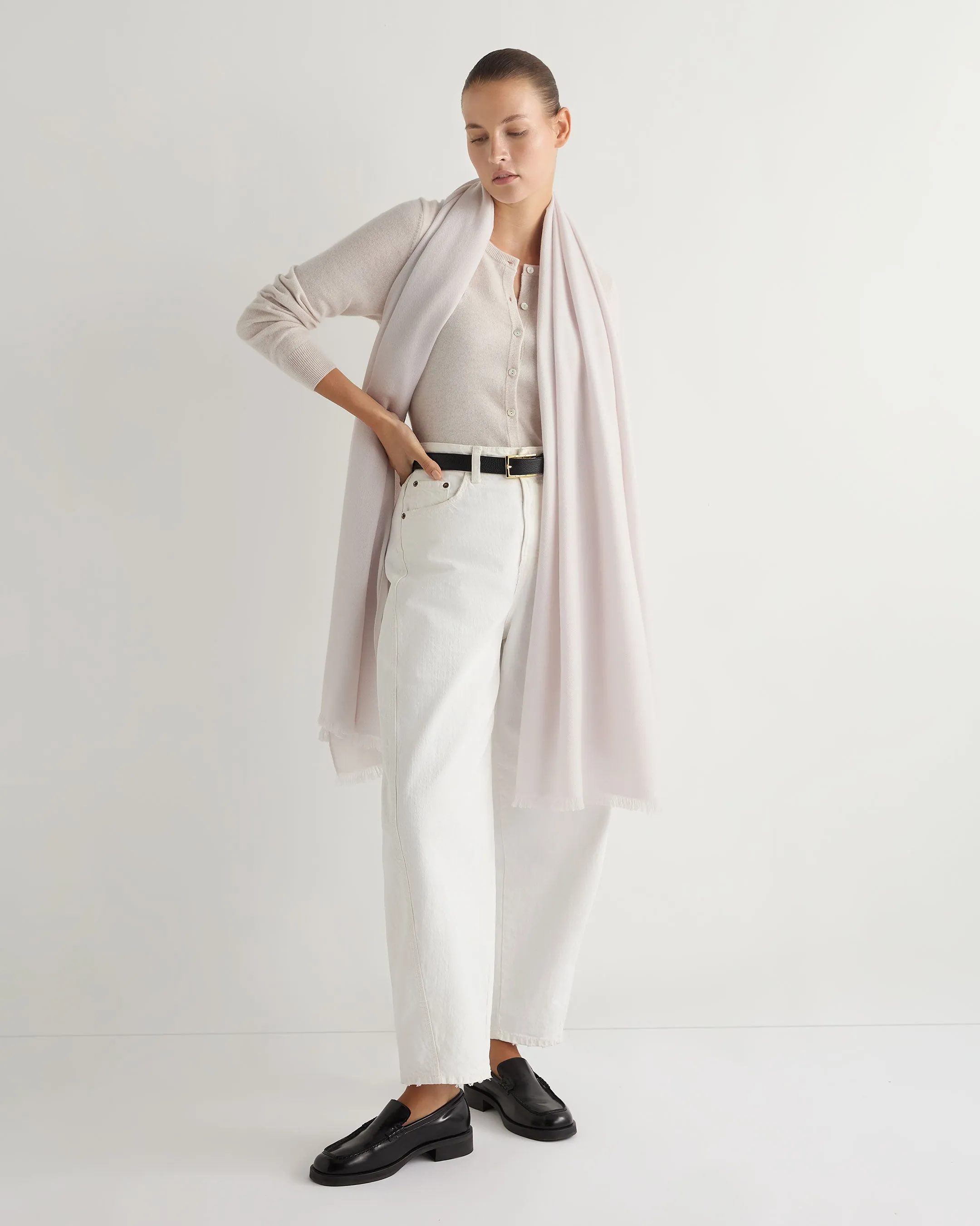 Women's Olivia Round Neck Cashmere Cardigan Frost White